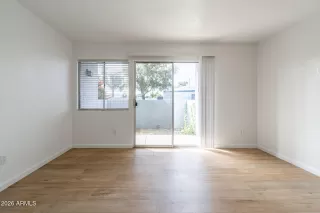 Photo #5: 7018706 Listing 