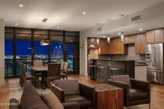 Photo #2: 7018846 Listing 