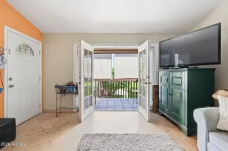 Photo #1: 7018972 Listing 