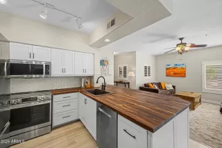 Primary Photo for MLS#: 7019648