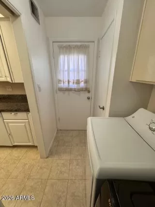 Photo #5: 7019832 Listing 