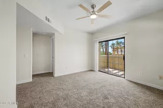 Photo #4: 7019867 Listing 