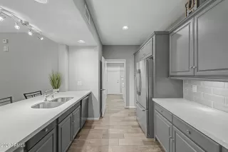 Photo #1: 7019990 Listing 