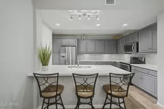 Photo #2: 7019990 Listing 