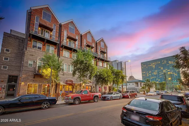 MLS: 7020039 Condo For Sale
