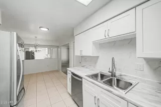 Photo #5: 7020247 Listing 