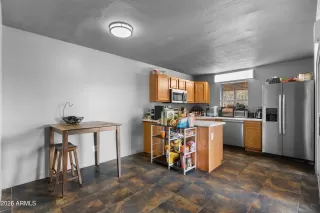 Photo #3: 7020302 Listing 