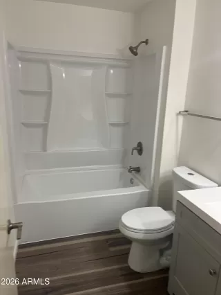 Photo #3: 7020702 Listing 