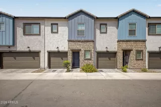 Browse active condo listings in 17 NORTH