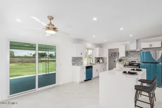 Photo #2: 7021161 Listing 