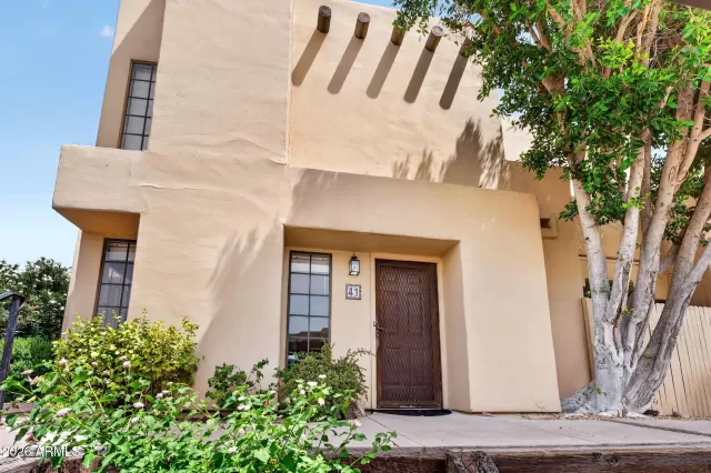 MLS: 7021183 Condo For Sale