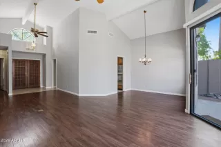 Photo #5: 7021376 Listing 