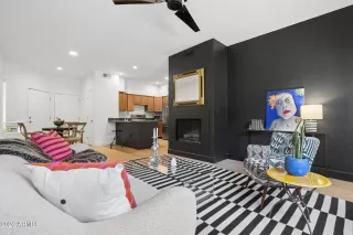 Photo #2: 7021398 Listing 