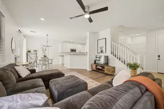 Photo #5: 7021400 Listing 