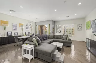 Photo #5: 7021596 Listing 