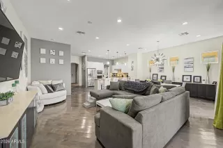 Photo #6: 7021596 Listing 
