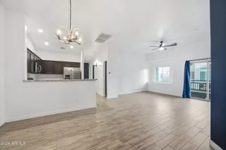 Photo #3: 7021649 Listing 