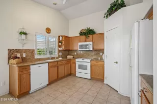 Photo #5: 7021765 Listing 
