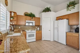 Photo #6: 7021765 Listing 