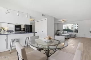 Photo #1: 7021885 Listing 