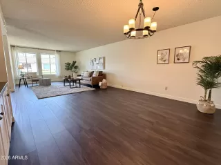 Photo #5: 7021956 Listing 