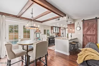 Photo #2: 7021989 Listing 