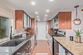 Photo #4: 7021989 Listing 