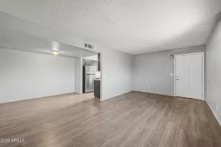 Photo #6: 7022105 Listing 