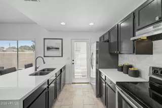 Photo #5: 7022116 Listing 