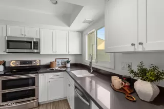 Photo #3: 7022295 Listing 
