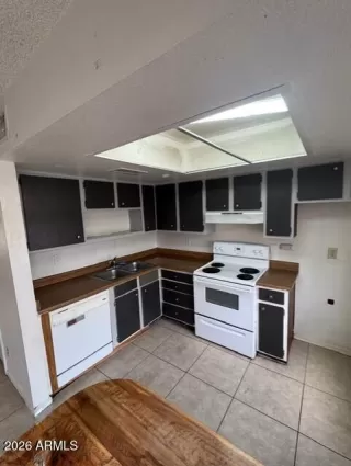 Photo #4: 7022385 Listing 