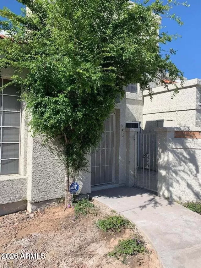 MLS: 7022549 Condo For Sale