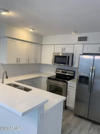 Photo #1: 7022549 Listing 