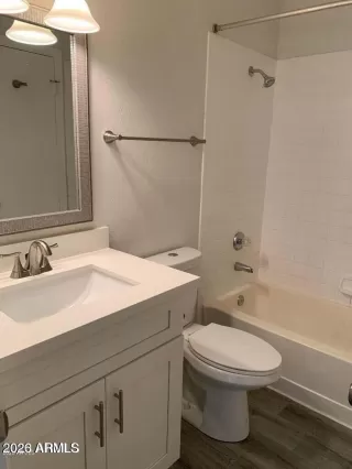 Photo #6: 7022549 Listing 