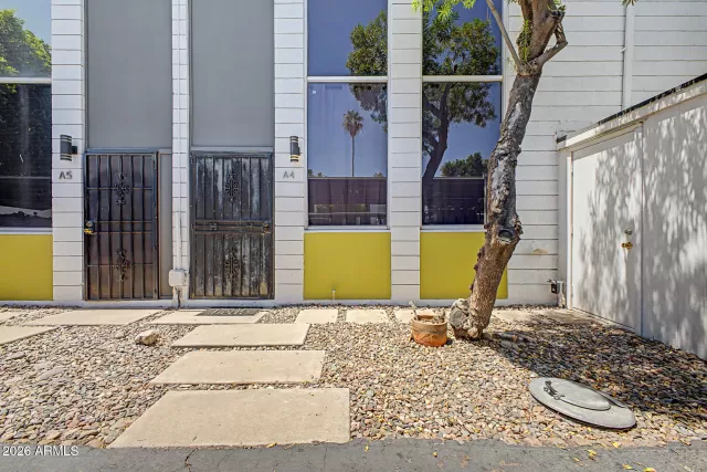 MLS: 7022806 Condo For Sale