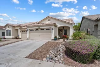 Browse active condo listings in DESERT FOOTHILLS VILLAS