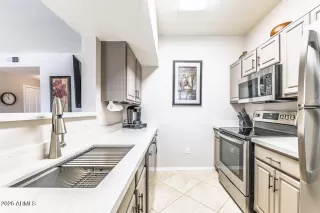 Photo #5: 7022857 Listing 