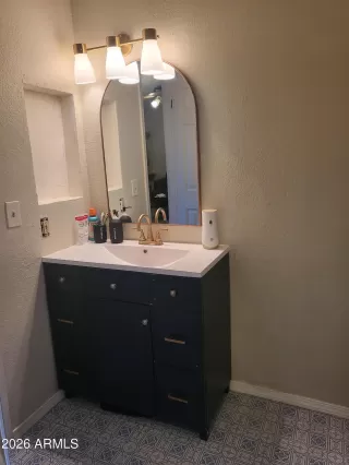 Photo #4: 7022903 Listing 