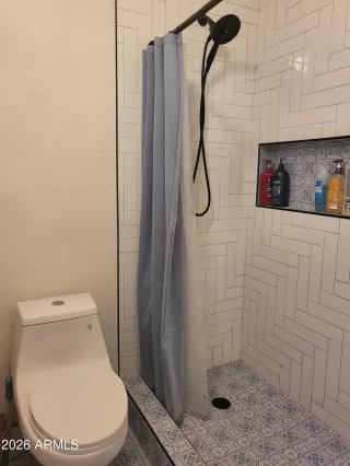 Photo #5: 7022903 Listing 