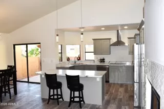 Photo #3: 7022933 Listing