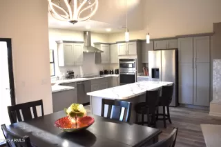 Photo #5: 7022933 Listing