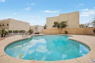 Photo #6: 7022988 Listing 