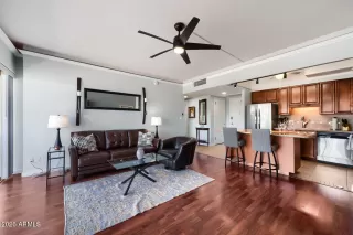 Photo #2: 7023318 Listing 
