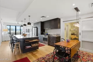 Photo #6: 7023967 Listing
