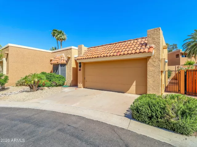 MLS: 7024045 Condo For Sale