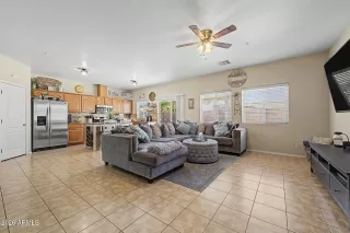 Photo #6: 7024434 Listing