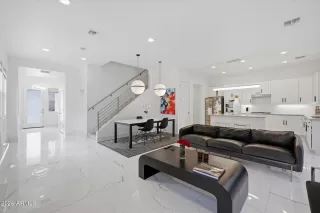 Photo #5: 7024598 Listing 