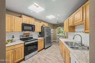 Photo #4: 7024640 Listing 