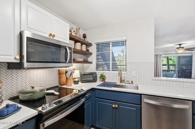 MLS: 7024665 Condo For Sale