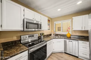 Photo #5: 7024783 Listing 